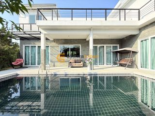 Casa en venta de 4 habitaciones en Bang Saray, Pattaya