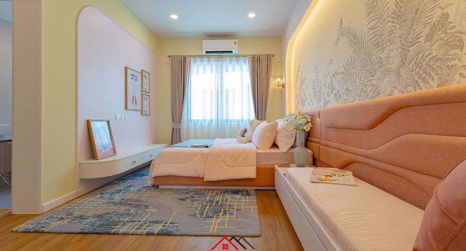 For sale 4 bedrooms house in Bang Lamung, Chonburi