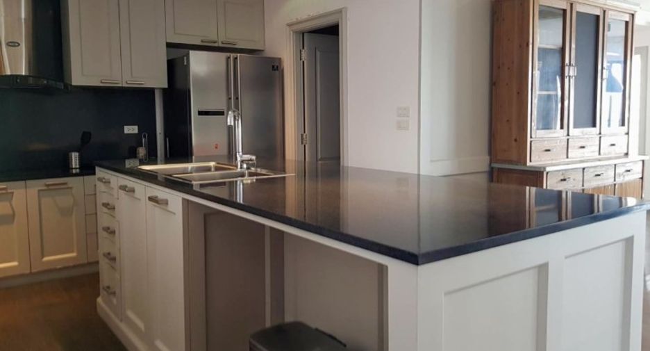 For sale 3 ベッドルーム condo in Bang Lamung, Chonburi
