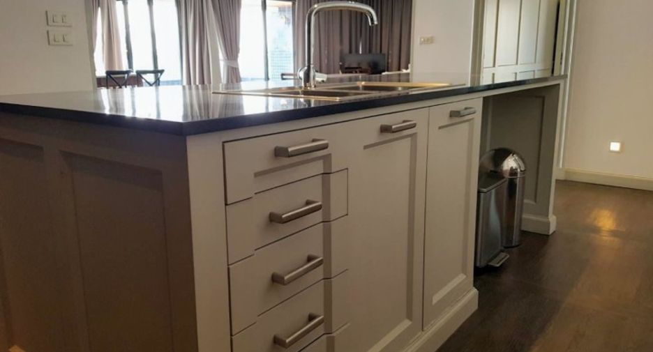 For sale 3 ベッドルーム condo in Bang Lamung, Chonburi