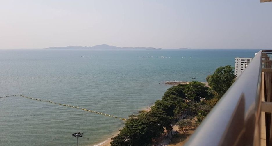 Продажа 3 спальни кондо в Банг Ламунг, Чонбури