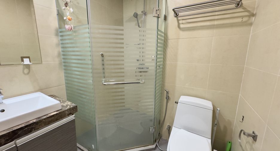 Condo en alquiler de 2 habitaciones en Bang Lamung, Chonburi
