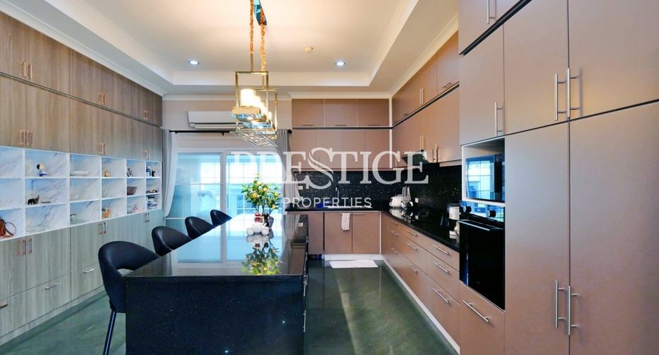 Haus zum Kauf mit 5 Zimmer in Bang Lamung, Chonburi