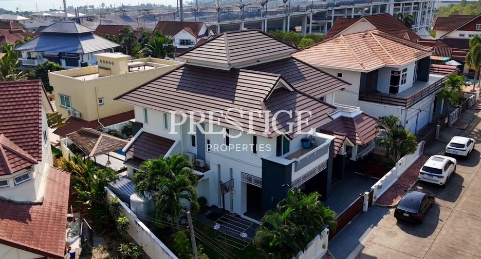 Haus zum Kauf mit 5 Zimmer in Bang Lamung, Chonburi