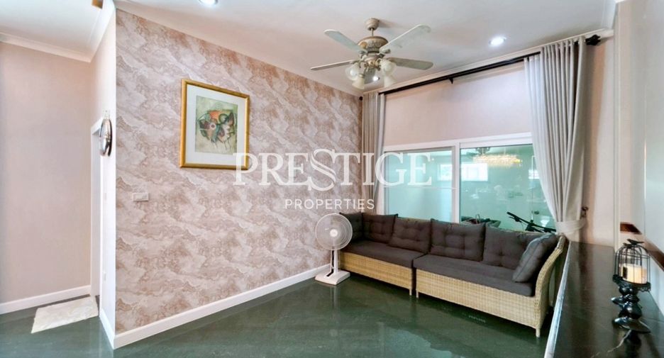 Haus zum Kauf mit 5 Zimmer in Bang Lamung, Chonburi