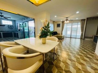 For sale 4 bedrooms villa in Pak Chong, Nakhon Ratchasima