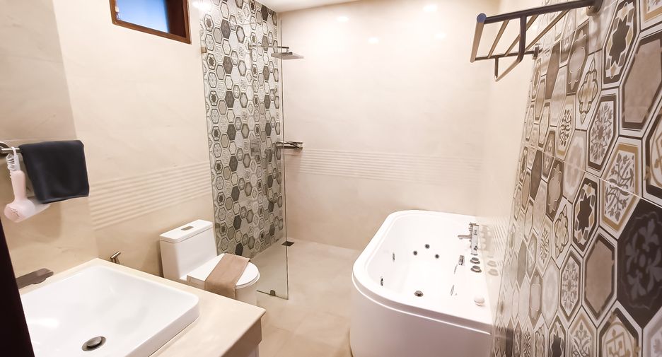 Wohnung zum Kauf mit 2 Zimmer in Mueang Phuket, Phuket