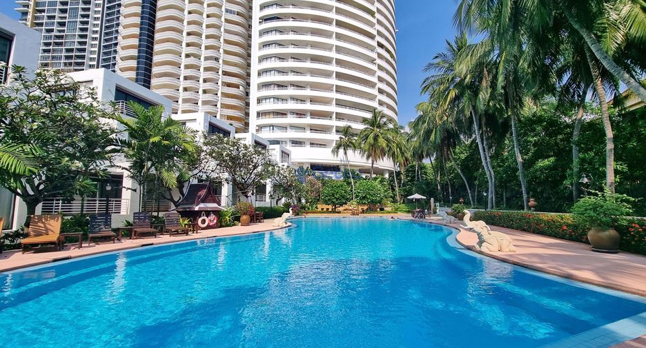 For rent 2 bedrooms condo in Bang Lamung, Chonburi