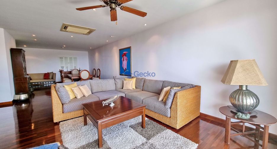 For rent 2 bedrooms condo in Bang Lamung, Chonburi