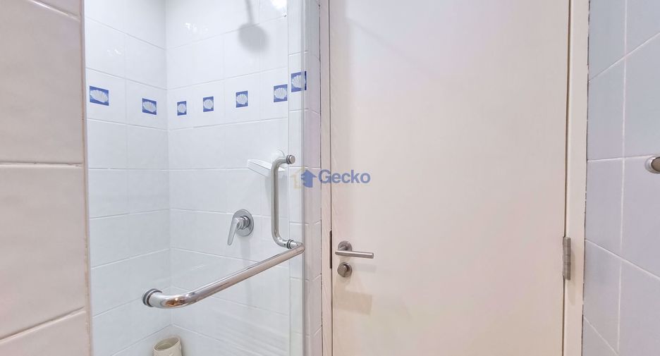 For rent 2 bedrooms condo in Bang Lamung, Chonburi