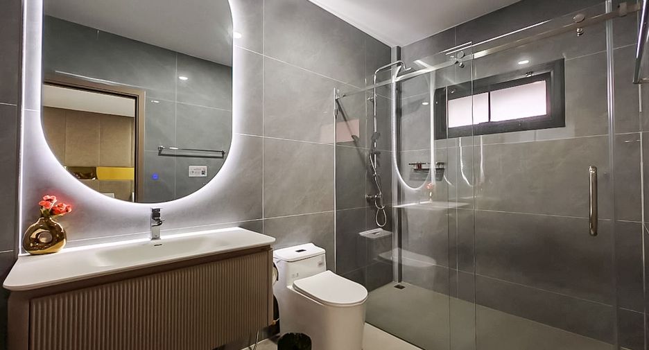 For sale 5 ベッドルーム house in Bang Lamung, Chonburi