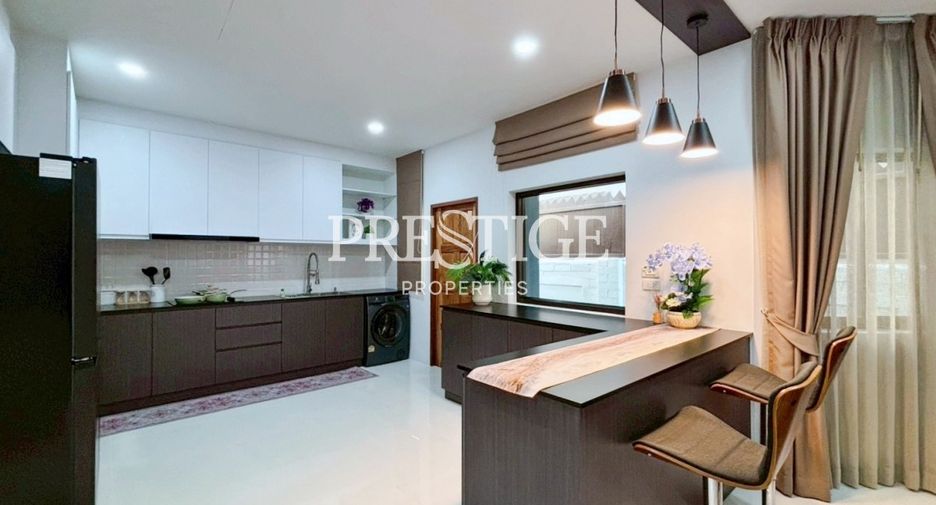 For sale 6 bedrooms house in Bang Lamung, Chonburi
