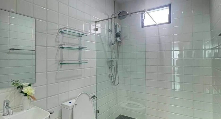 For rent 3 bedrooms house in East Pattaya, Pattaya