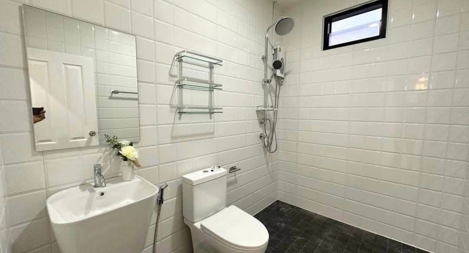 For rent 3 bedrooms house in East Pattaya, Pattaya