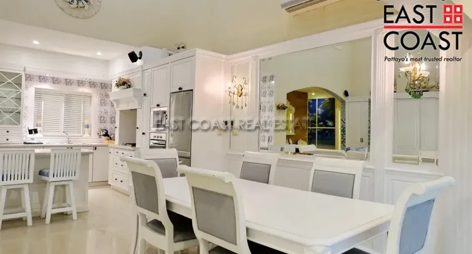 For rent and for sale 3 bedrooms house in Jomtien, Pattaya