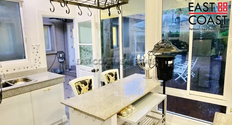 For rent and for sale 3 bedrooms house in Jomtien, Pattaya