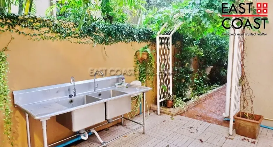 For rent and for sale 3 bedrooms house in Jomtien, Pattaya