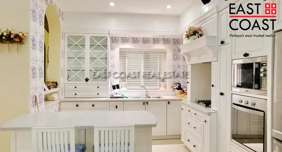 For rent and for sale 3 bedrooms house in Jomtien, Pattaya