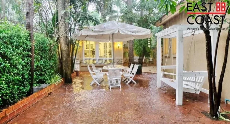 For rent and for sale 3 bedrooms house in Jomtien, Pattaya