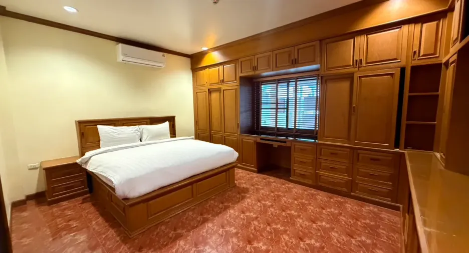 For rent and for sale 3 bedrooms house in Bang Lamung, Chonburi