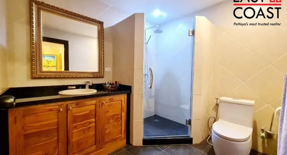 For rent and for sale 2 bedrooms condo in Bang Lamung, Chonburi