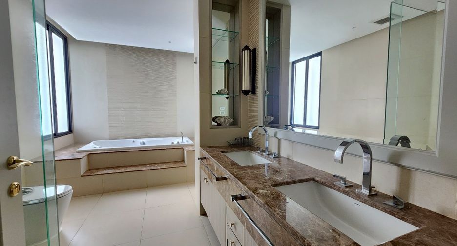 Wohnung zur Miete mit 4 Zimmer in Watthana, Bangkok