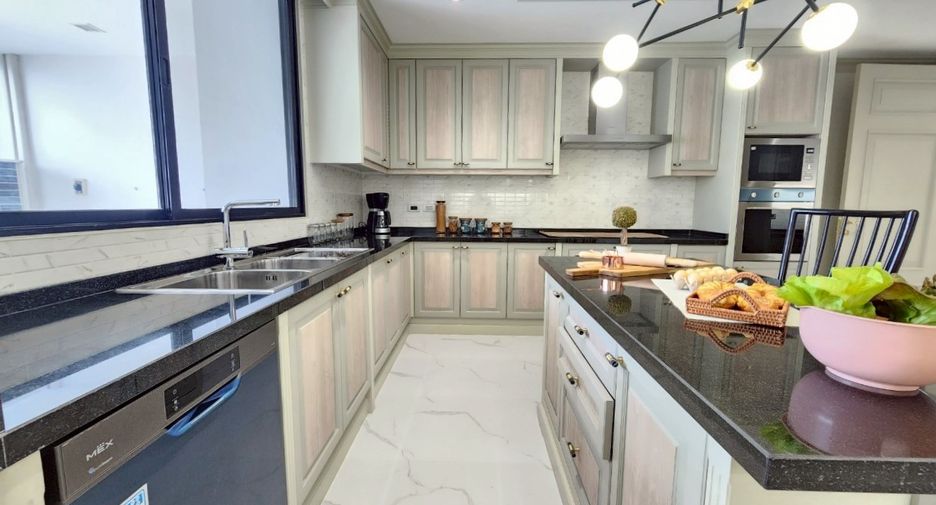 Wohnung zur Miete mit 4 Zimmer in Watthana, Bangkok