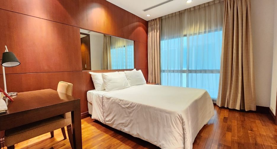 À louer 3 chambres condo à Pathum Wan, Bangkok