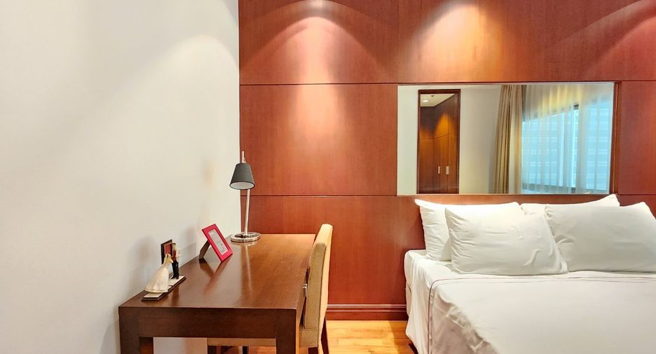 À louer 3 chambres condo à Pathum Wan, Bangkok