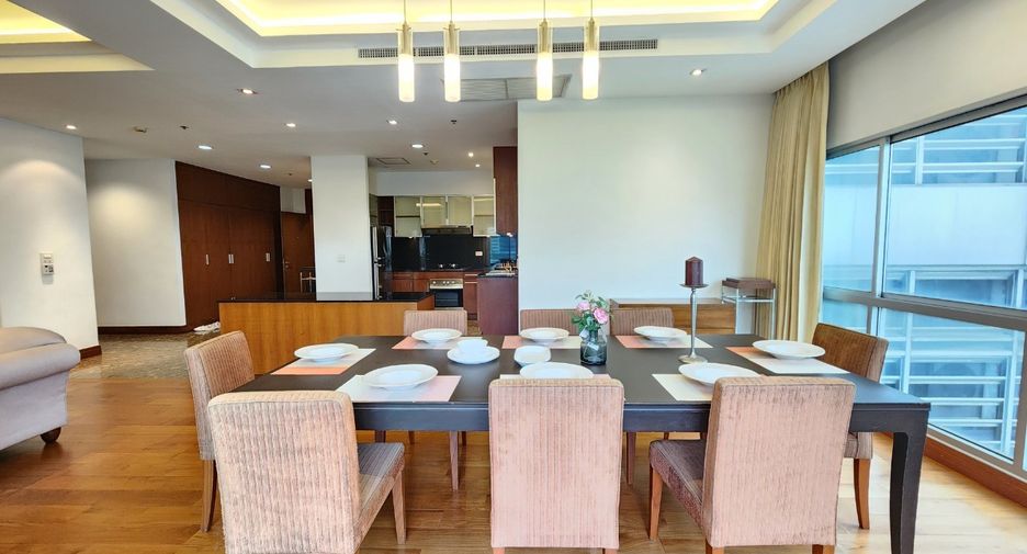 À louer 3 chambres condo à Pathum Wan, Bangkok