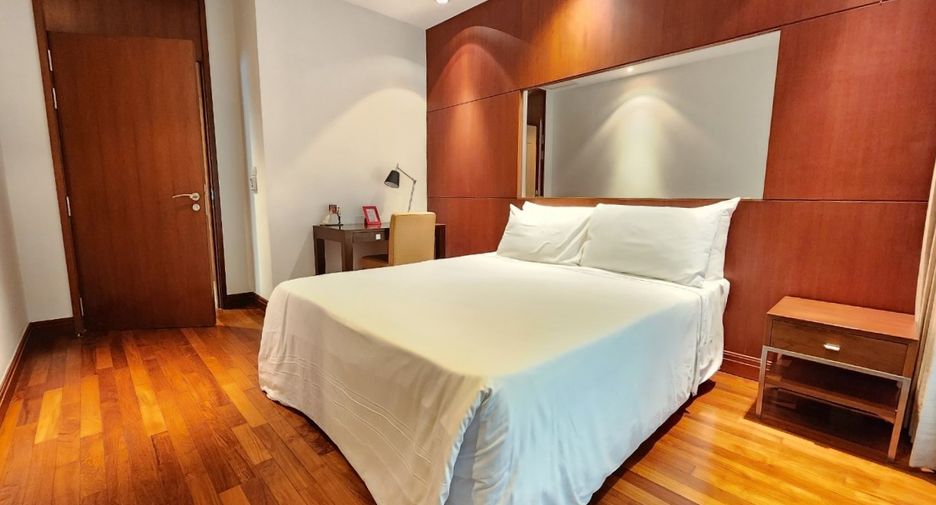 À louer 3 chambres condo à Pathum Wan, Bangkok