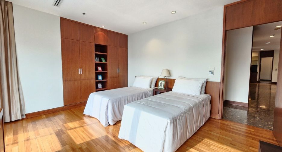 À louer 3 chambres condo à Pathum Wan, Bangkok