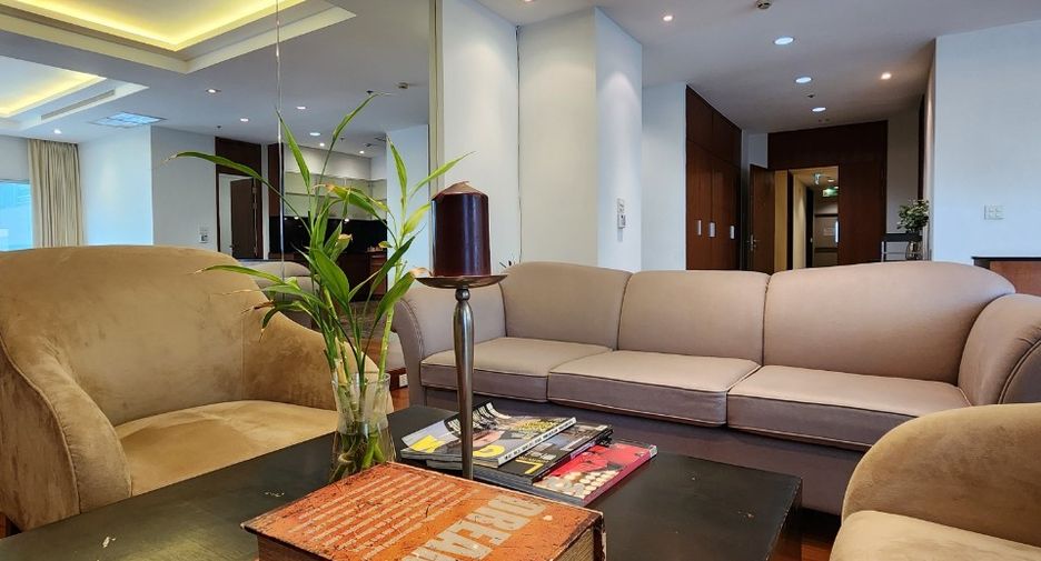 À louer 3 chambres condo à Pathum Wan, Bangkok