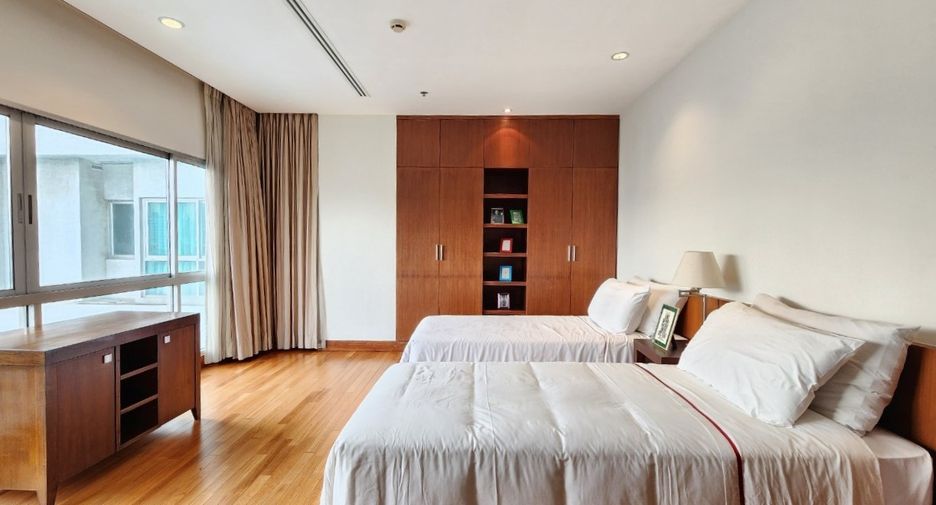 À louer 3 chambres condo à Pathum Wan, Bangkok