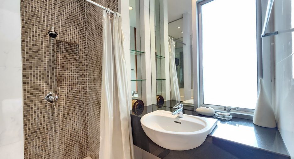 À louer 3 chambres condo à Pathum Wan, Bangkok