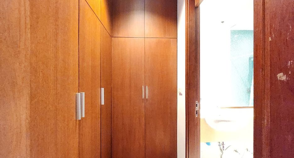 À louer 3 chambres condo à Pathum Wan, Bangkok