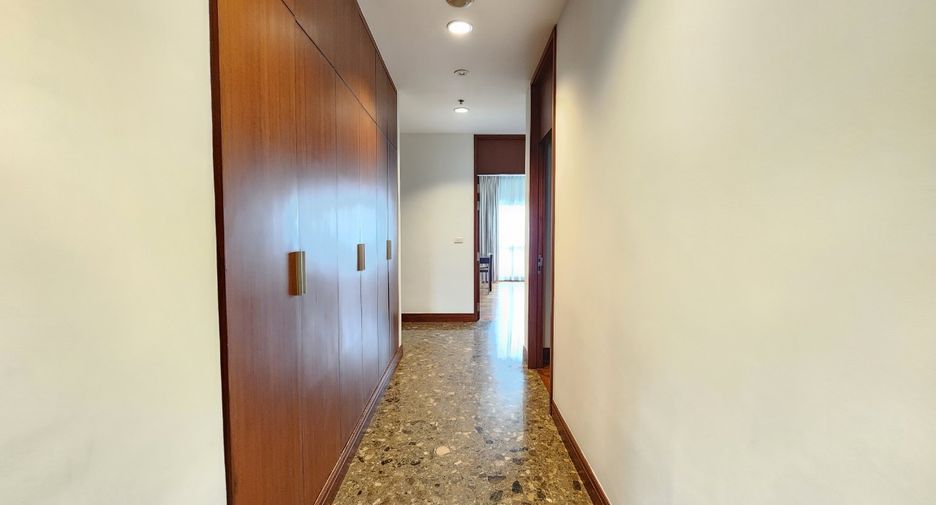 À louer 3 chambres condo à Pathum Wan, Bangkok