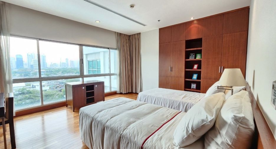 À louer 3 chambres condo à Pathum Wan, Bangkok