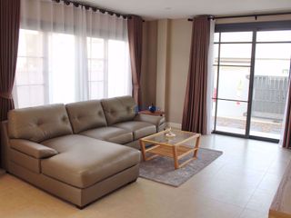 Haus zur Miete mit 3 Zimmer in Bang Lamung, Chonburi