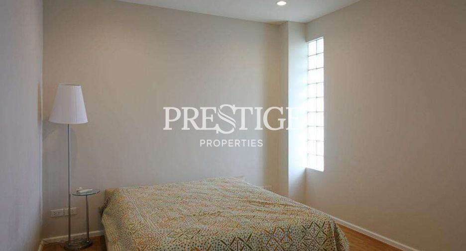 For rent 2 bedrooms condo in Pratumnak, Pattaya