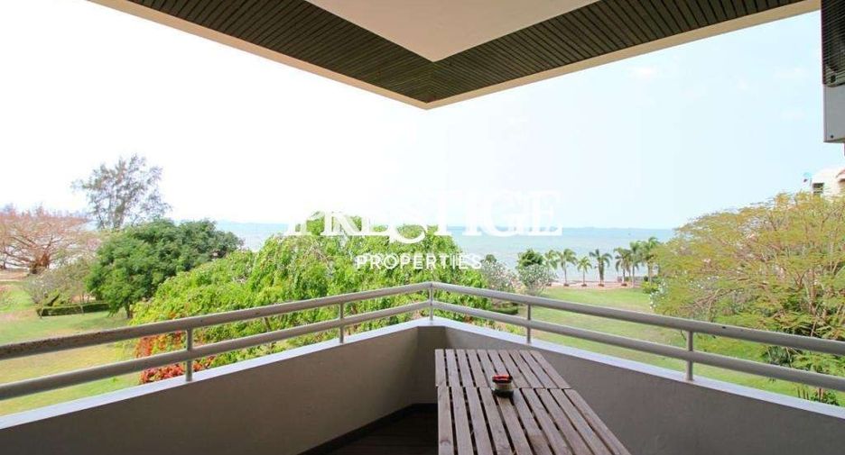 For rent 2 bedrooms condo in Pratumnak, Pattaya