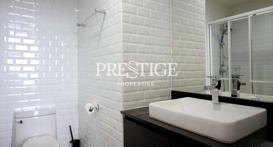 For rent 2 bedrooms condo in Pratumnak, Pattaya