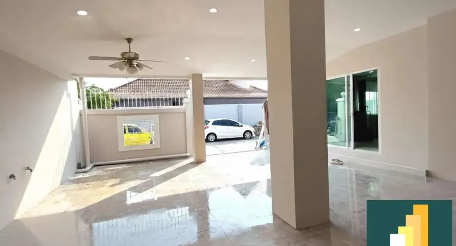 For rent and for sale 4 bedrooms house in Bang Lamung, Chonburi