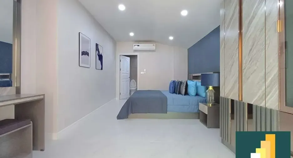 For rent and for sale 4 bedrooms house in Bang Lamung, Chonburi