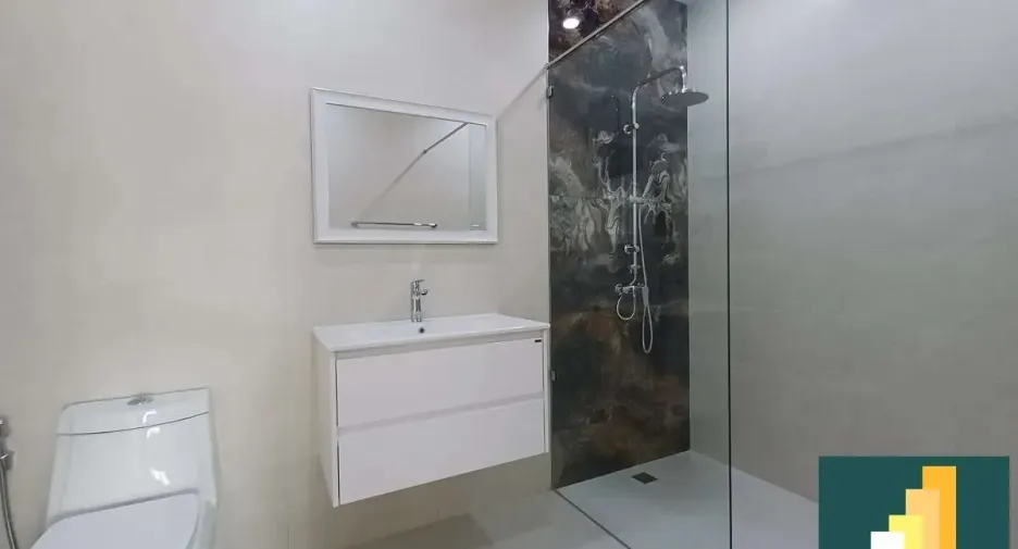 For rent and for sale 4 bedrooms house in Bang Lamung, Chonburi