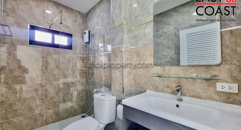 Haus zur Miete mit 5 Zimmer in Bang Lamung, Chonburi