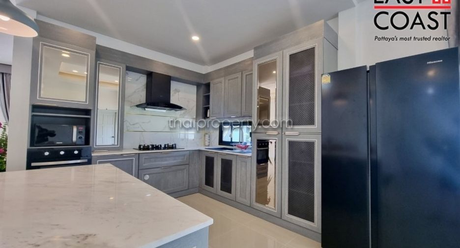 Haus zur Miete mit 5 Zimmer in Bang Lamung, Chonburi