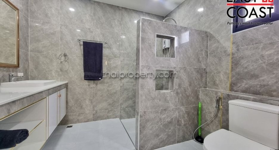 Haus zur Miete mit 5 Zimmer in Bang Lamung, Chonburi