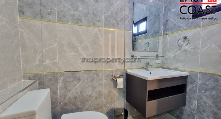 Haus zur Miete mit 5 Zimmer in Bang Lamung, Chonburi