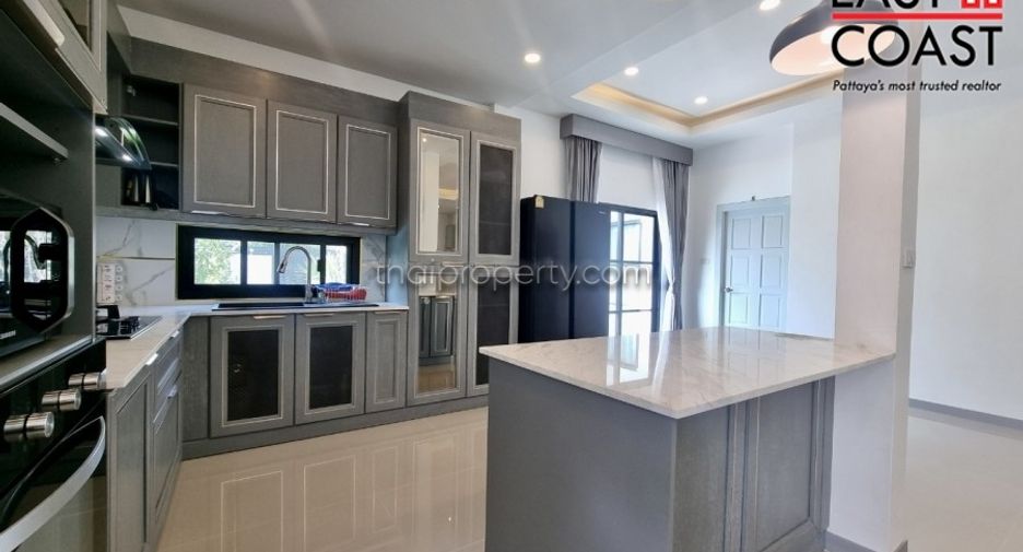 Haus zur Miete mit 5 Zimmer in Bang Lamung, Chonburi